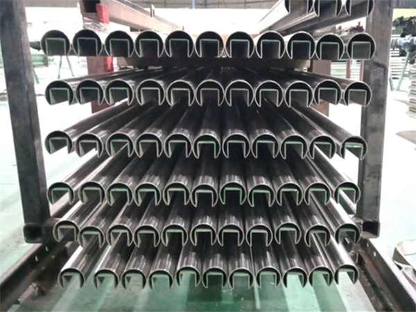 1-200226104P1435.jpg 1-200226104P1435.jpg